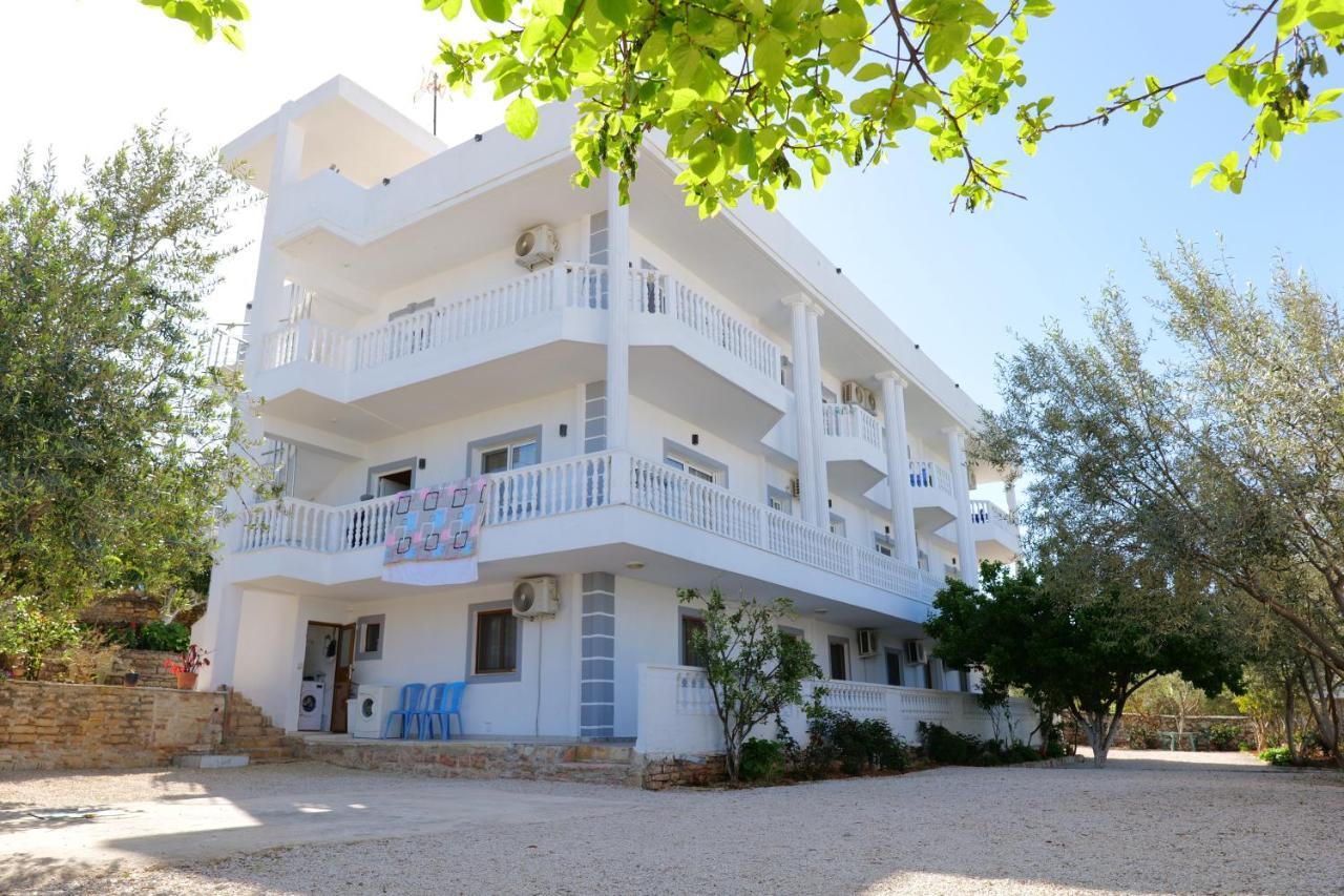 Vila Unique Aparthotel Ksamil Exterior foto